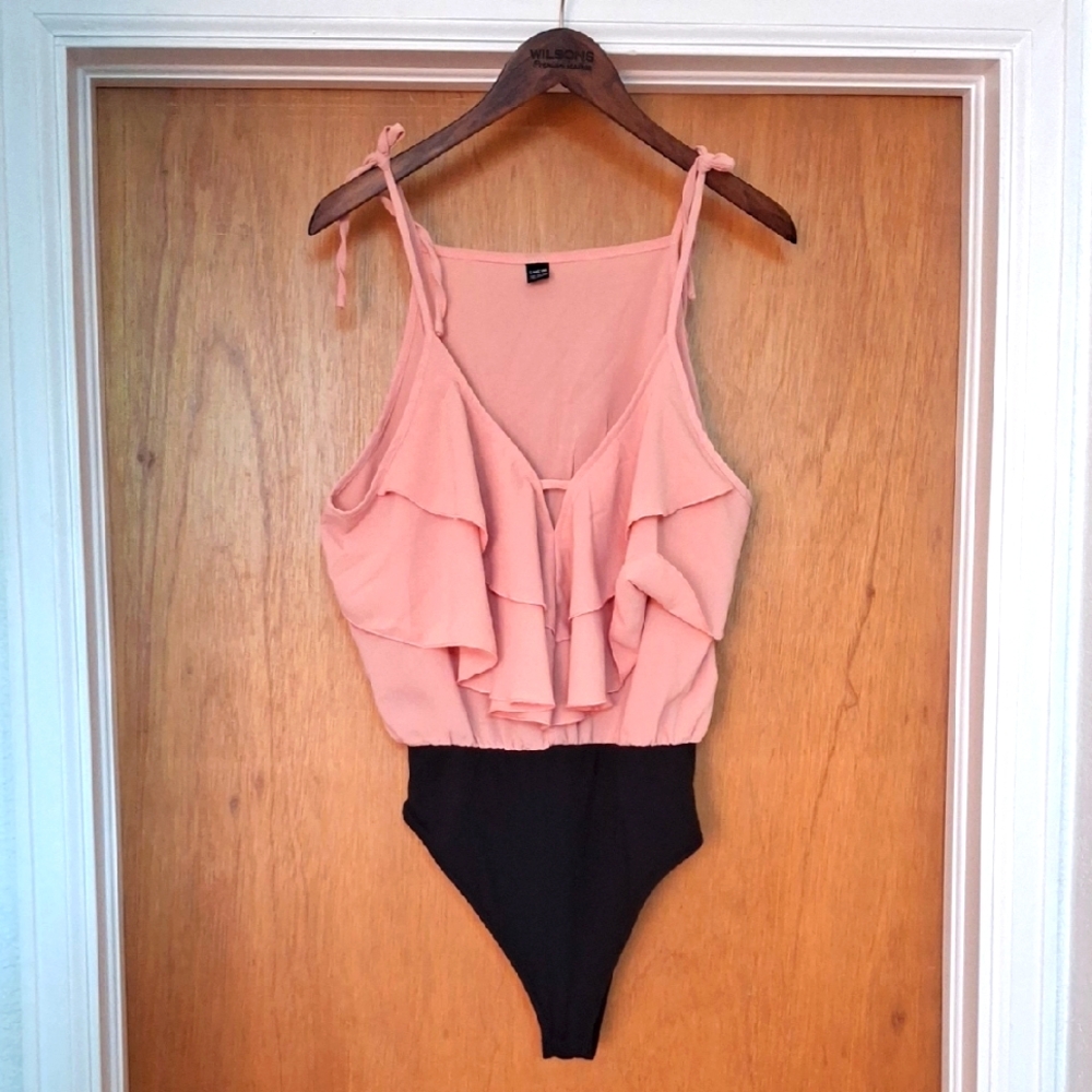 SHEIN Peach Ruffle Top Bodysuit
